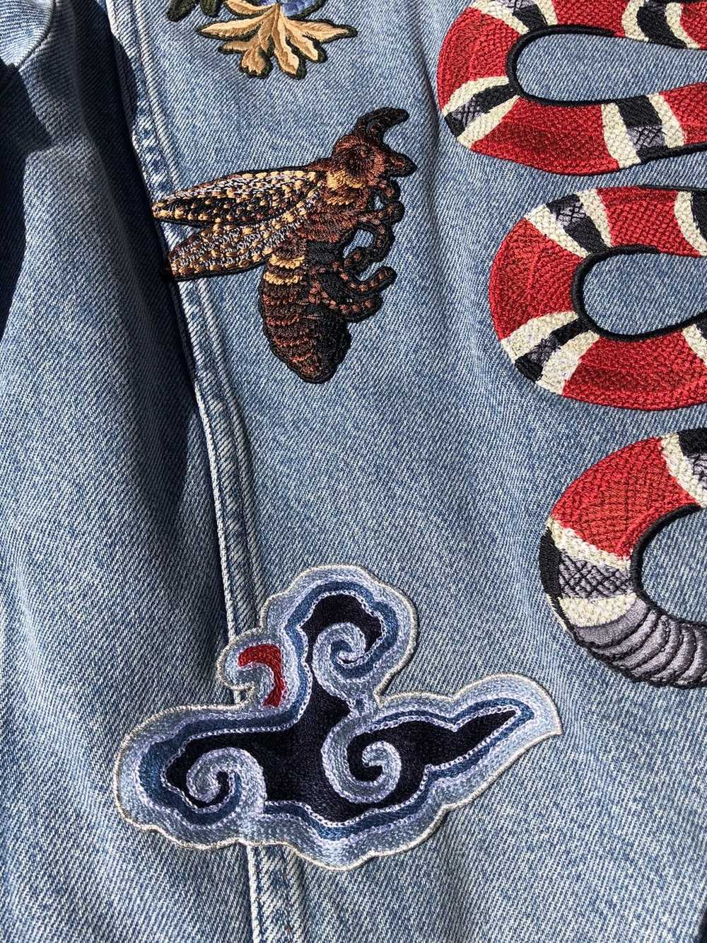 Gucci Gucci DIY Embroidered Shearling Denim Jacke… - image 6