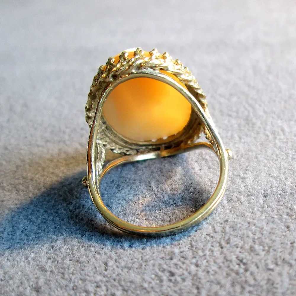 10K Shell Cameo Ring with Trefoil Prongs - image 5