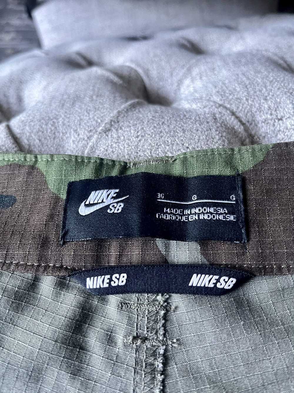 Nike Nike SB Cargo Pants - image 7