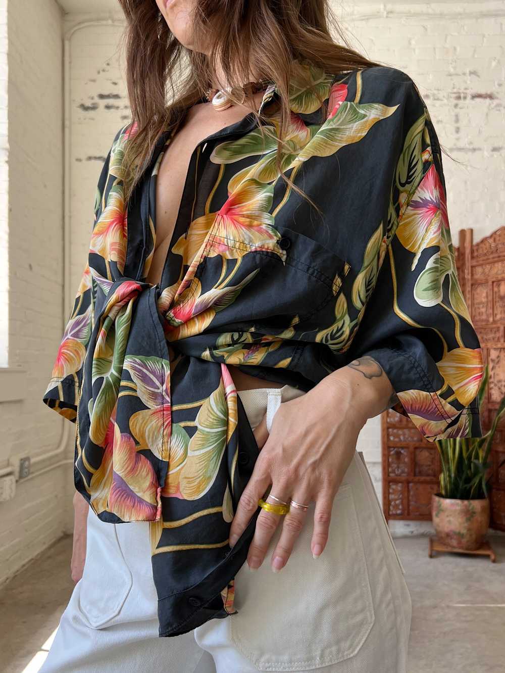 Vintage Hilo Hattie Silk Hawaiian Shirt, XL/2XL - image 2