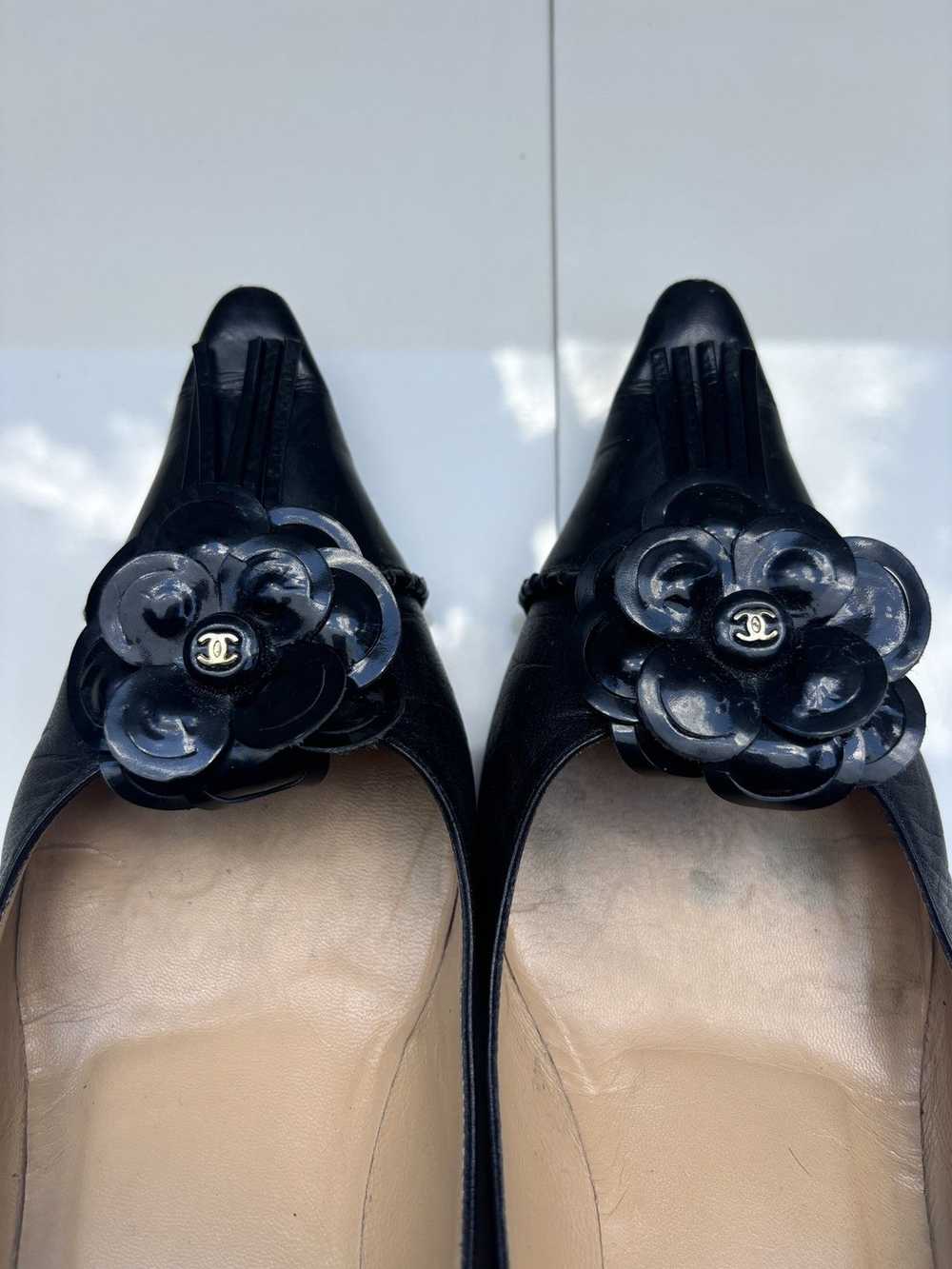 Chanel Chanel Pointed Pumps, Black Leather Camell… - image 3