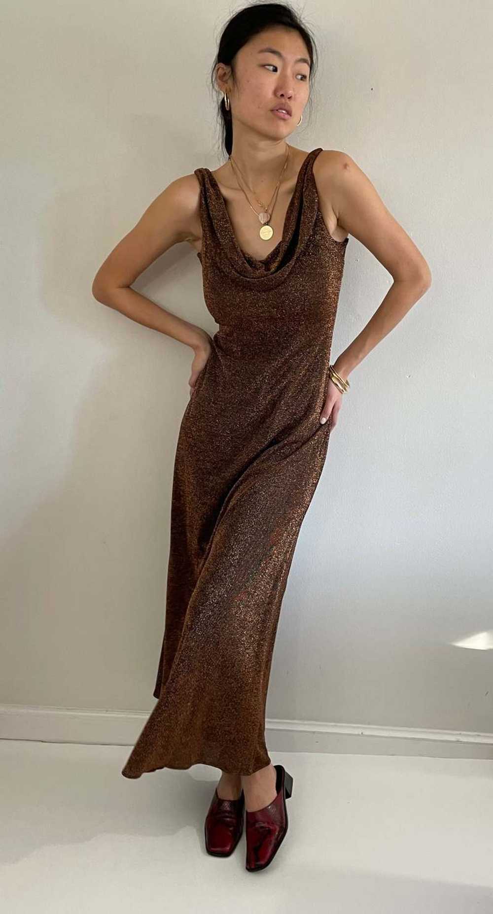 Sleeveless bronze maxi dress - image 11