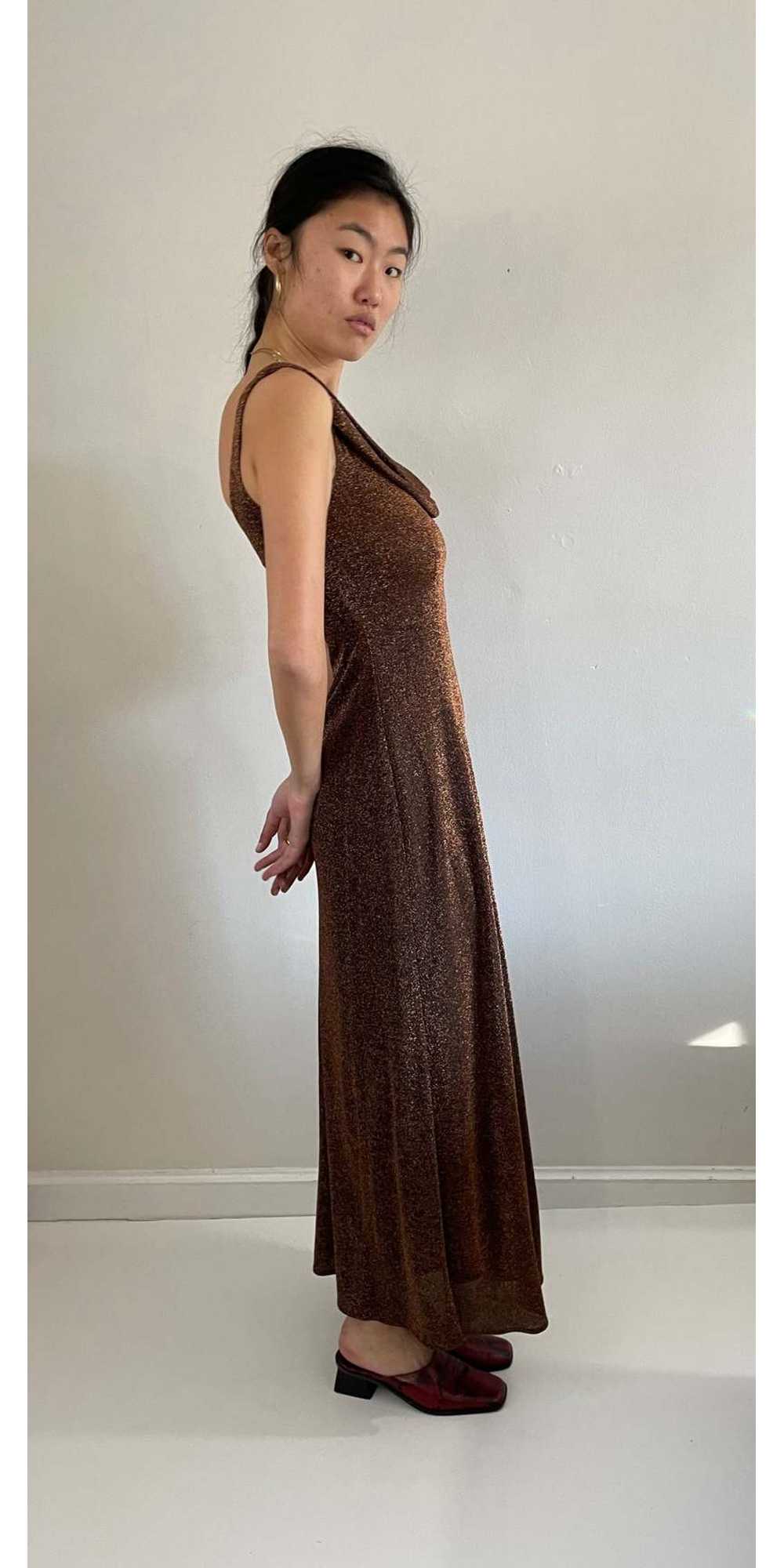 Sleeveless bronze maxi dress - image 4