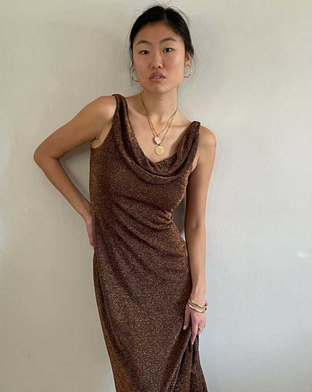 Sleeveless bronze maxi dress - image 7