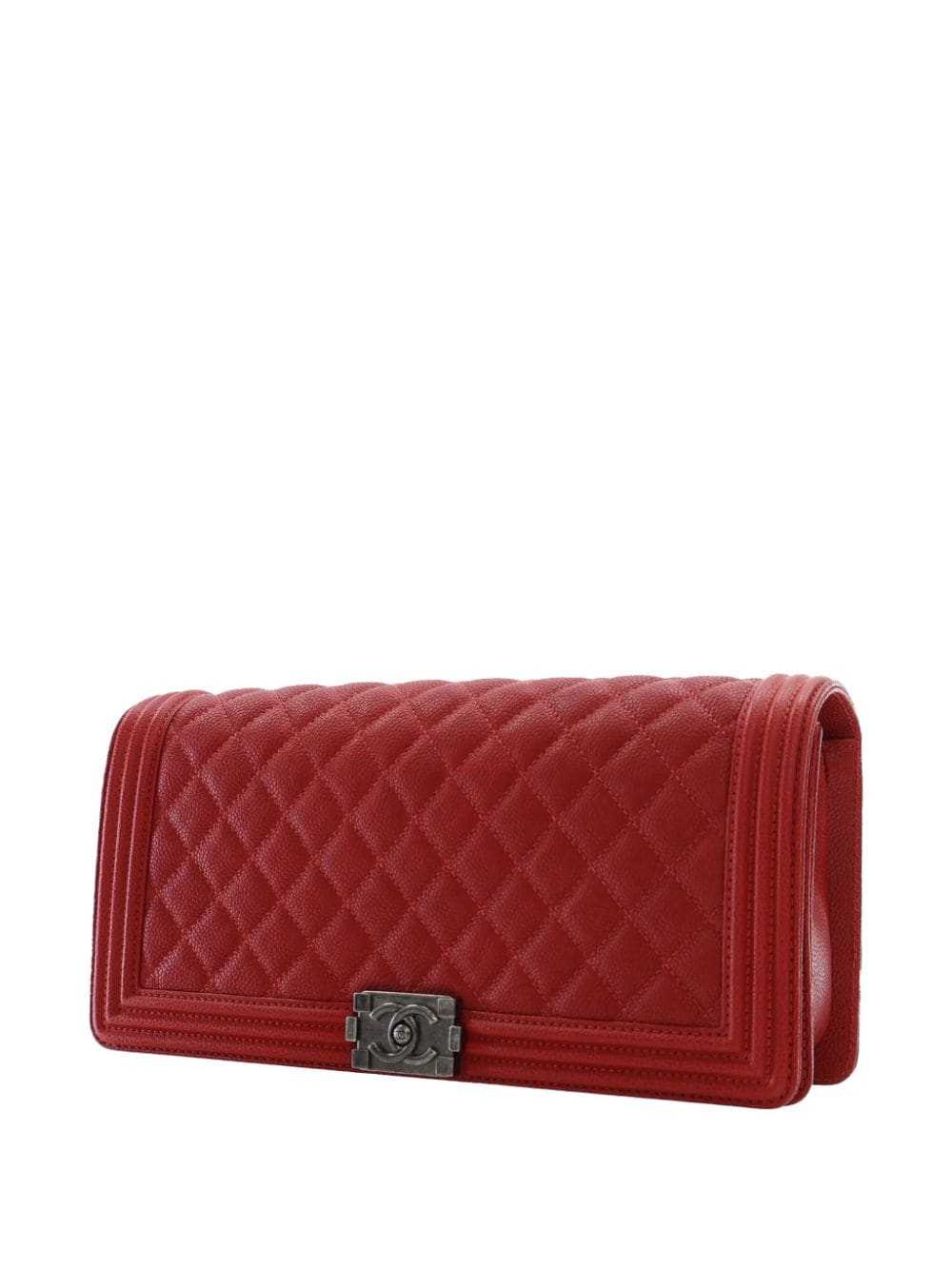CHANEL Pre-Owned 2016-2017 Quilted Caviar Boy clu… - image 3