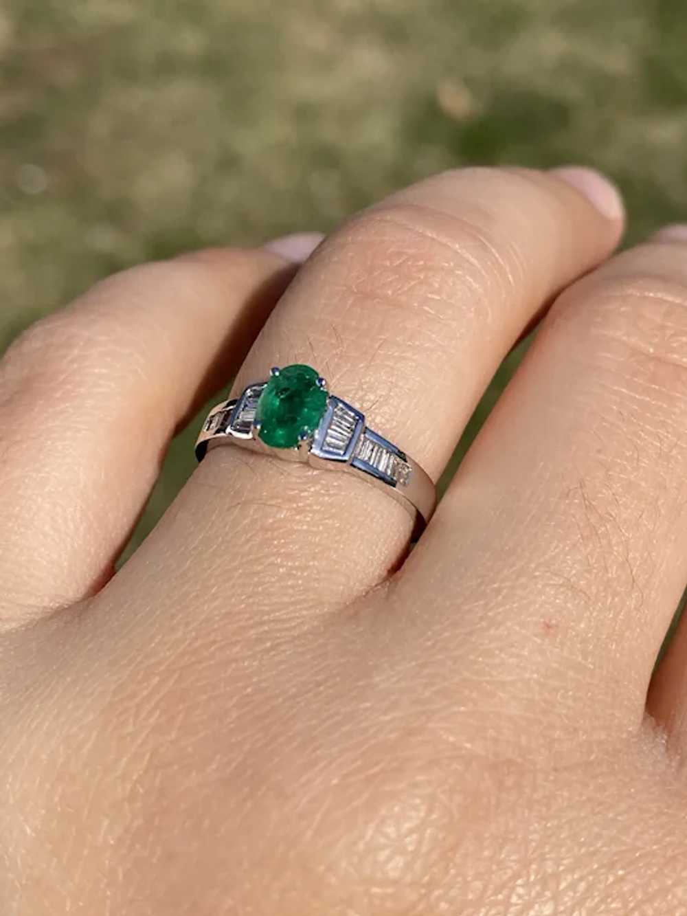 Pear Shaped Natural Emerald and Diamond Ring in W… - image 9