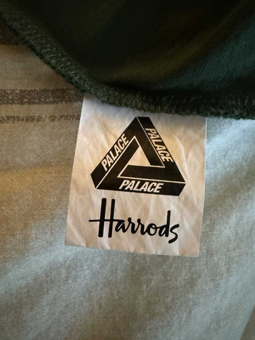 Palace × Streetwear PALACE X HARRODS T-Shirt Size… - image 7