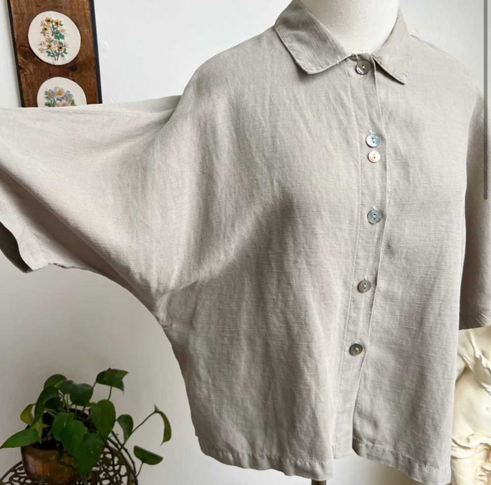 Eleven Stitch Design Minimalist Button Down Top (… - image 3