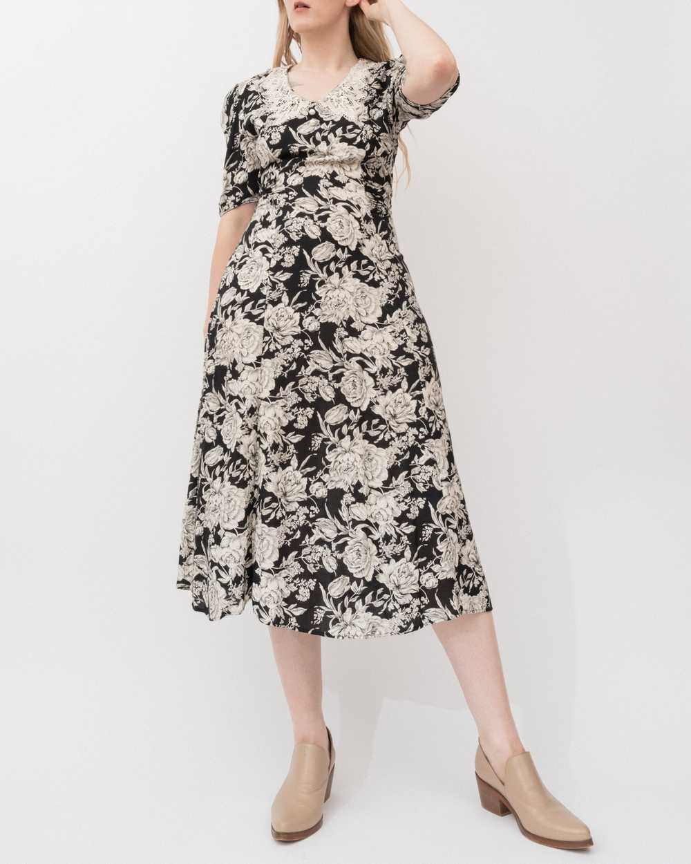 Vintage Floral Prairie Dress (S) - image 1