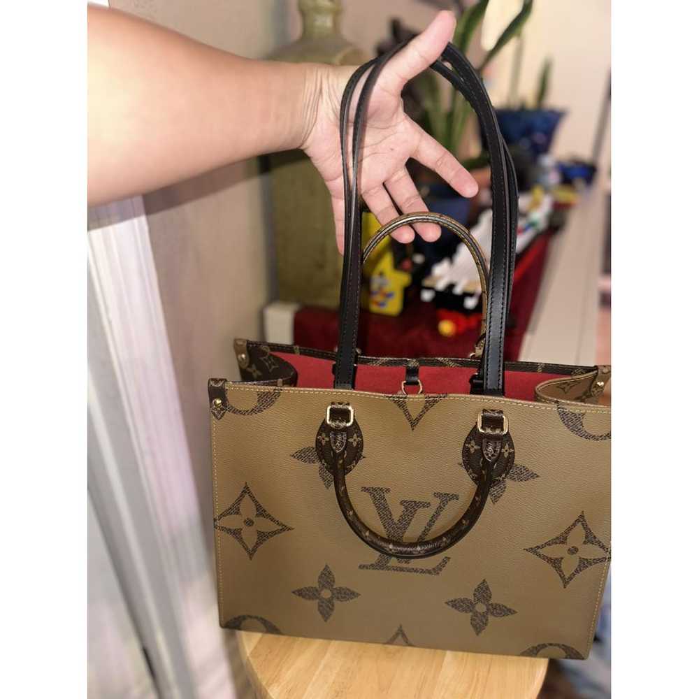 Louis Vuitton Onthego leather tote - image 9