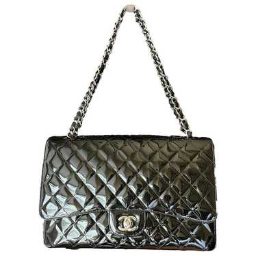 Chanel Timeless/Classique patent leather crossbody