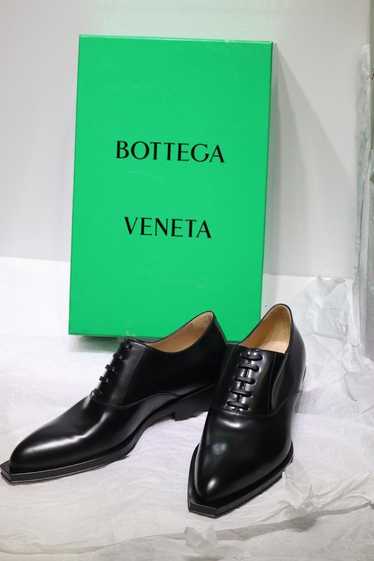 Bottega Veneta Lace Up Leather in Osaka Shine Calf