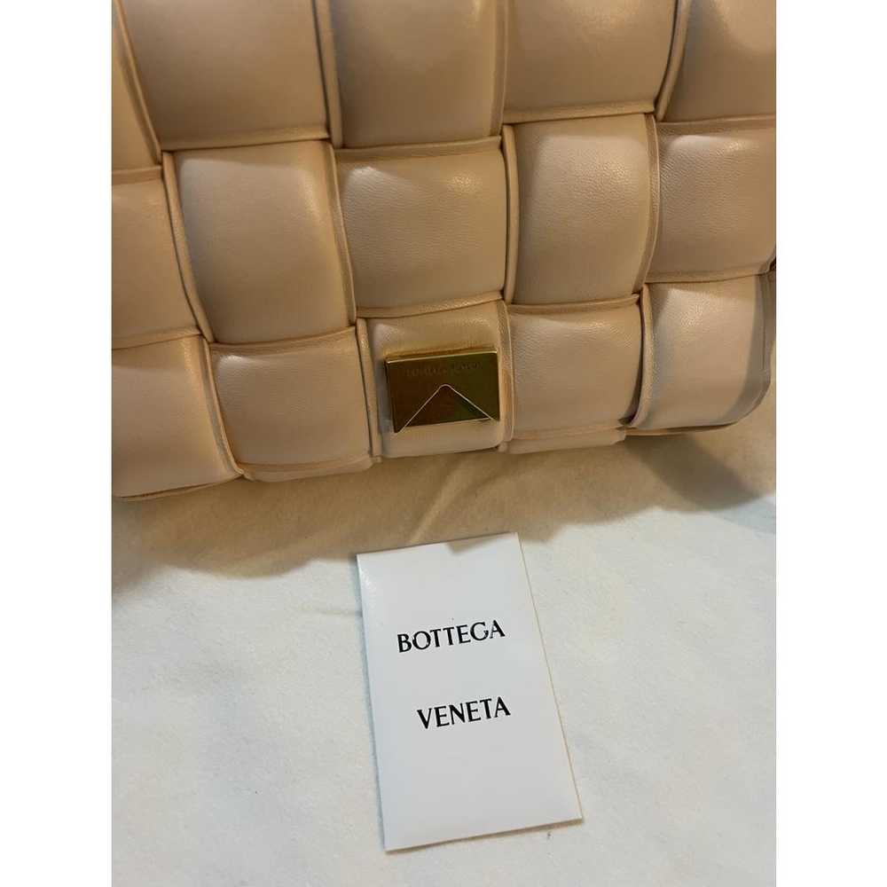 Bottega Veneta Cassette leather handbag - image 4