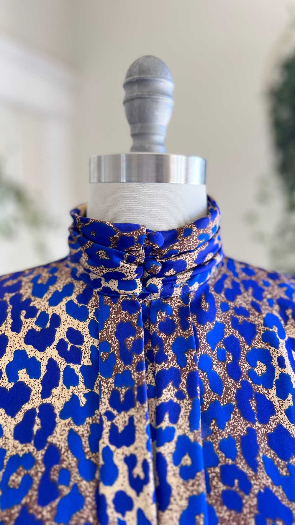 1980s Blue Leopard Print Blouse | medium/large - image 2