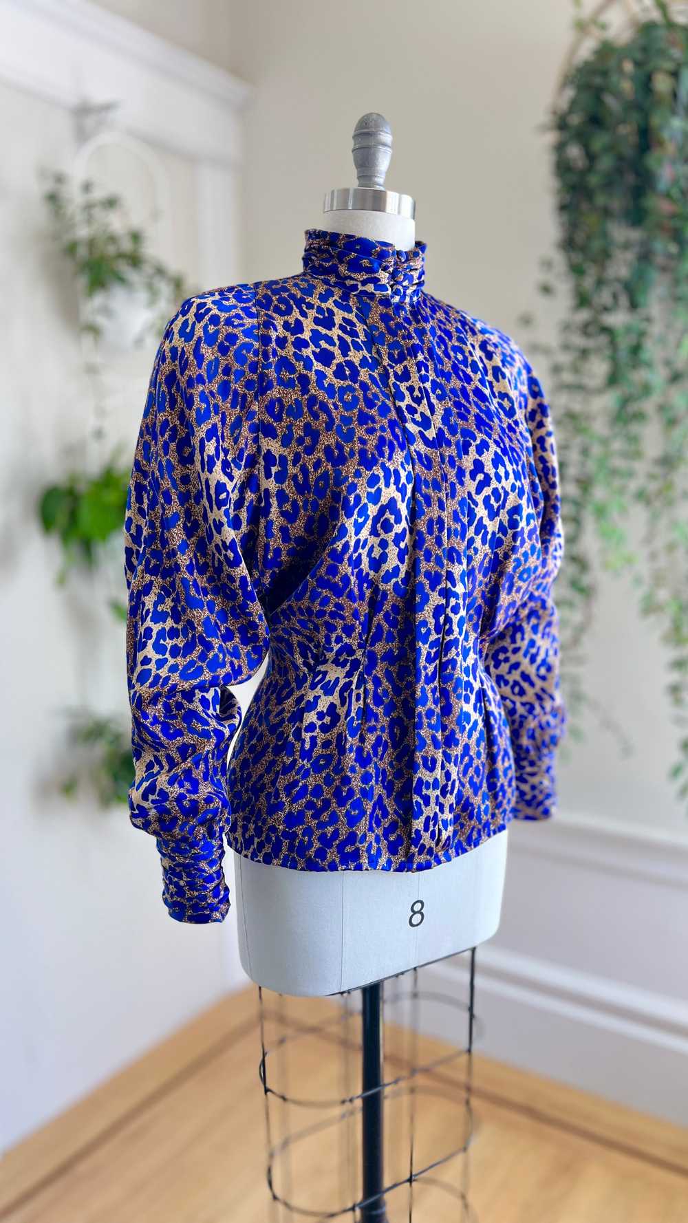 1980s Blue Leopard Print Blouse | medium/large - image 5