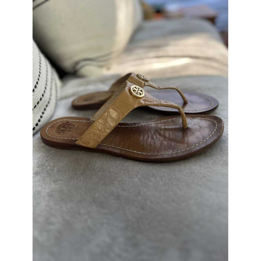 Tory Burch Leather flip flops - image 5