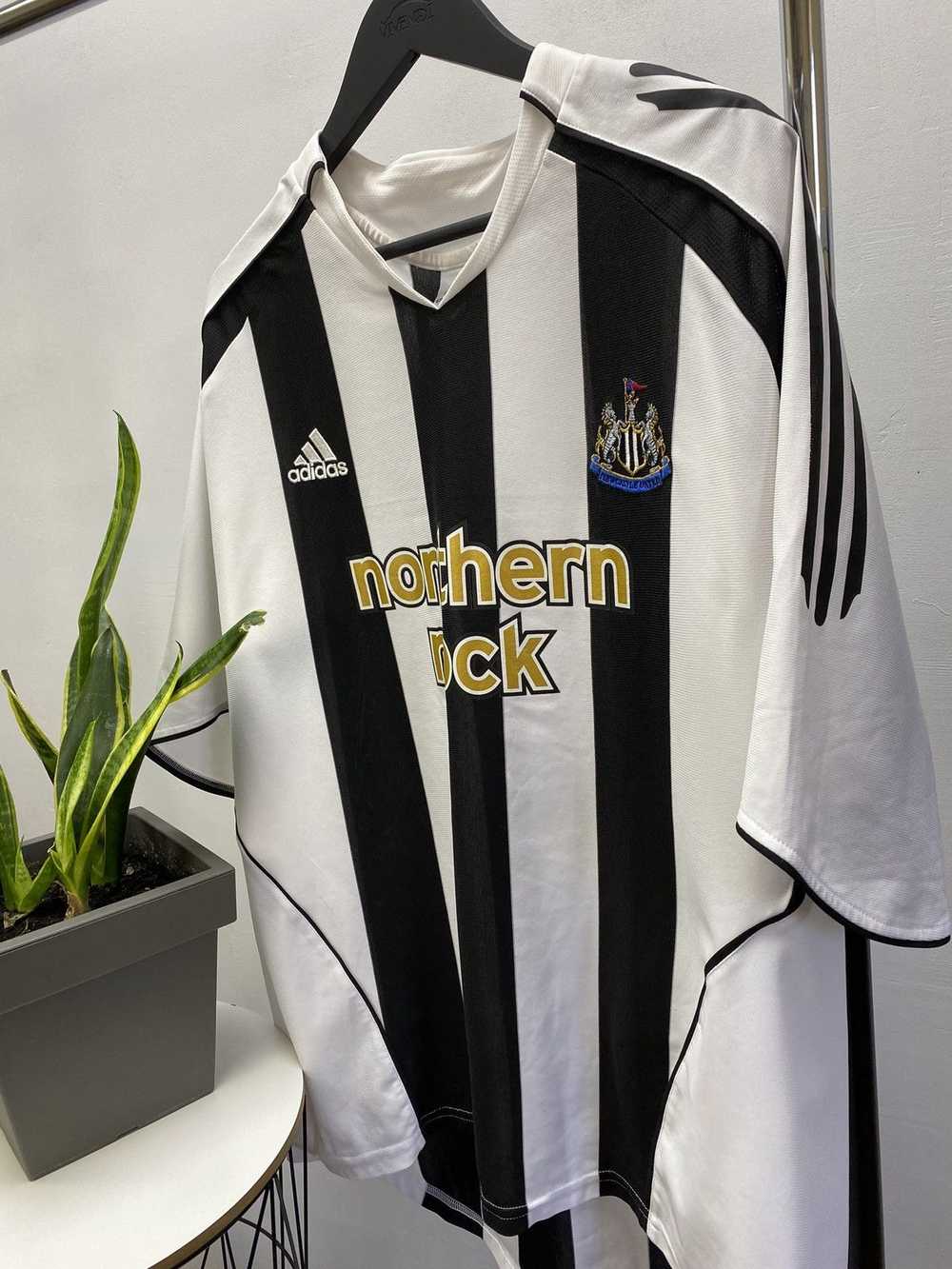 Adidas × Soccer Jersey × Vintage Newcastle United… - image 2