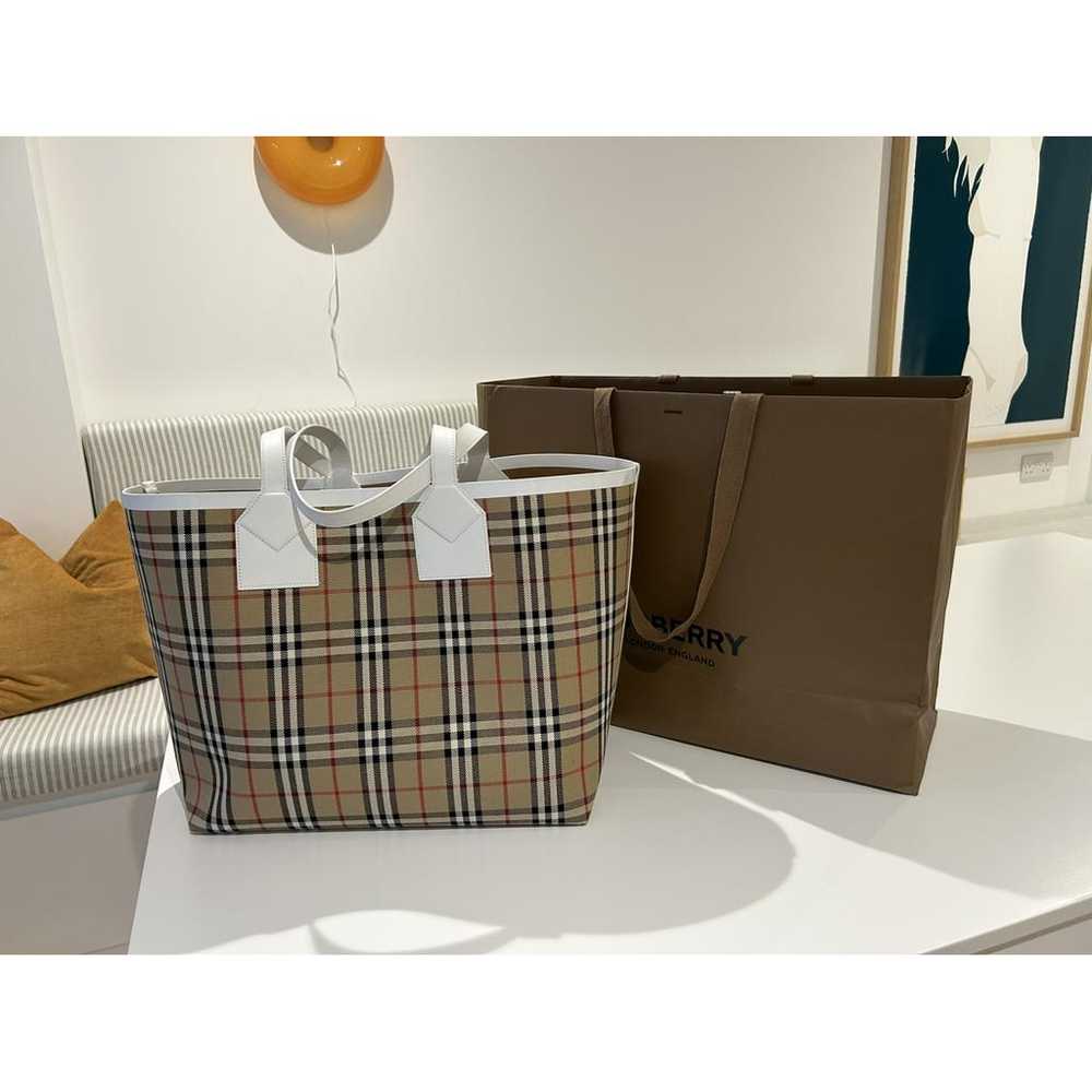 Burberry The Giant cloth tote - image 10