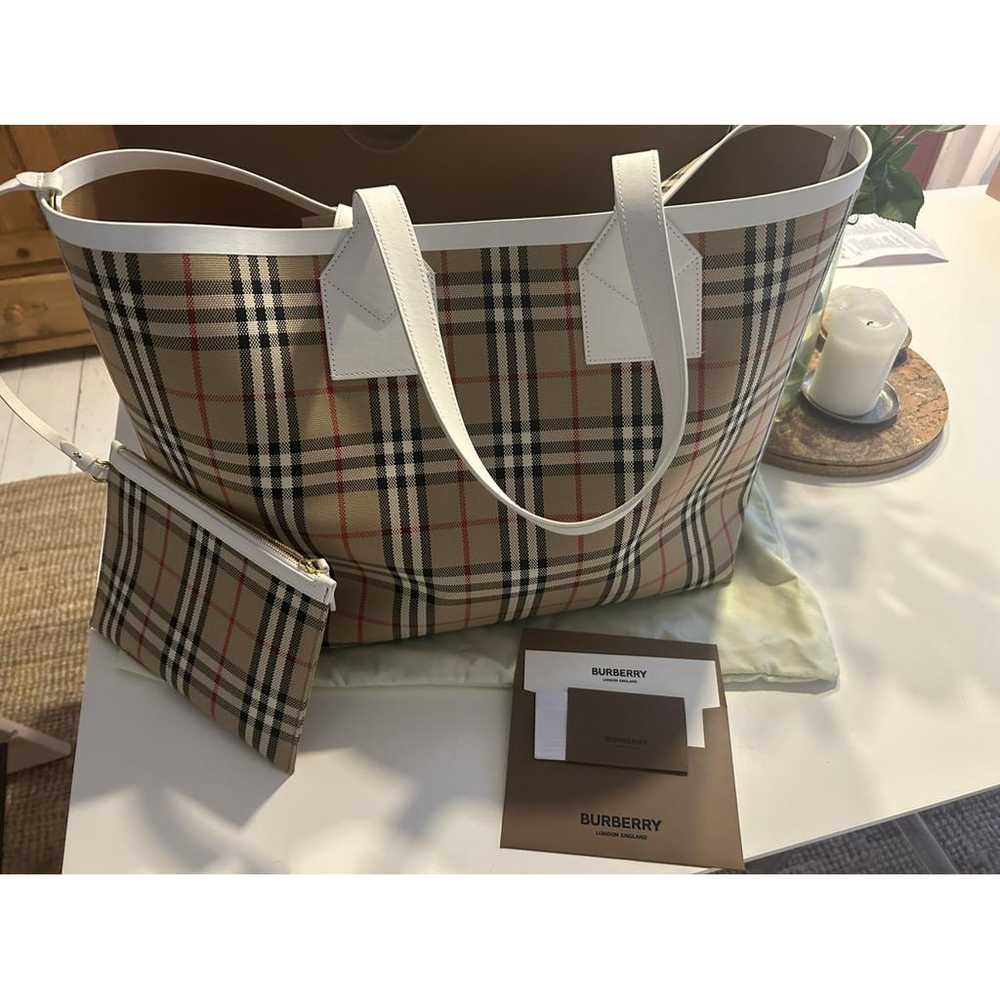 Burberry The Giant cloth tote - image 5