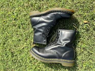 Dr. Martens DR. MARTENS Audrick 8-Eye Leather Com… - image 1