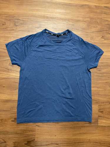 Rhone Rhone workout shirt size large