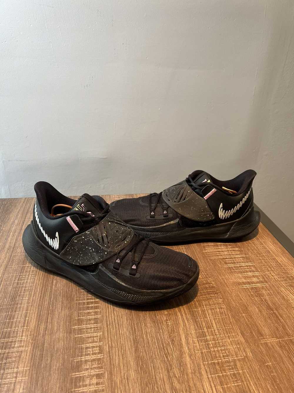 Nike Nike Mens Size 13 Shoes Kyrie Low 3 Basketba… - image 2