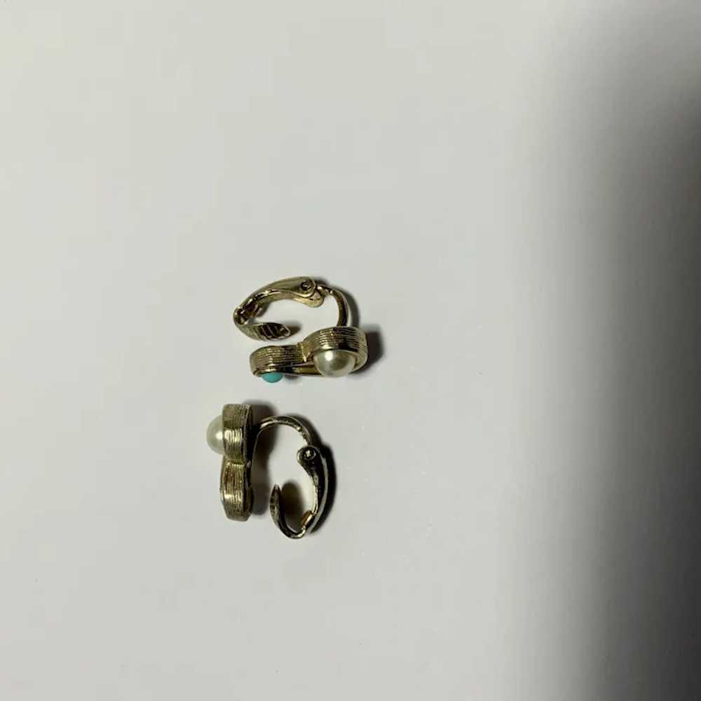 Dainty Silver Tone Clip On Earrings Avon Faux Pea… - image 3