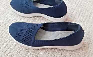 CLARKS CLOUDSTEPPERS SIZE 9.5 NAVY SLIP ON COMFOR… - image 1