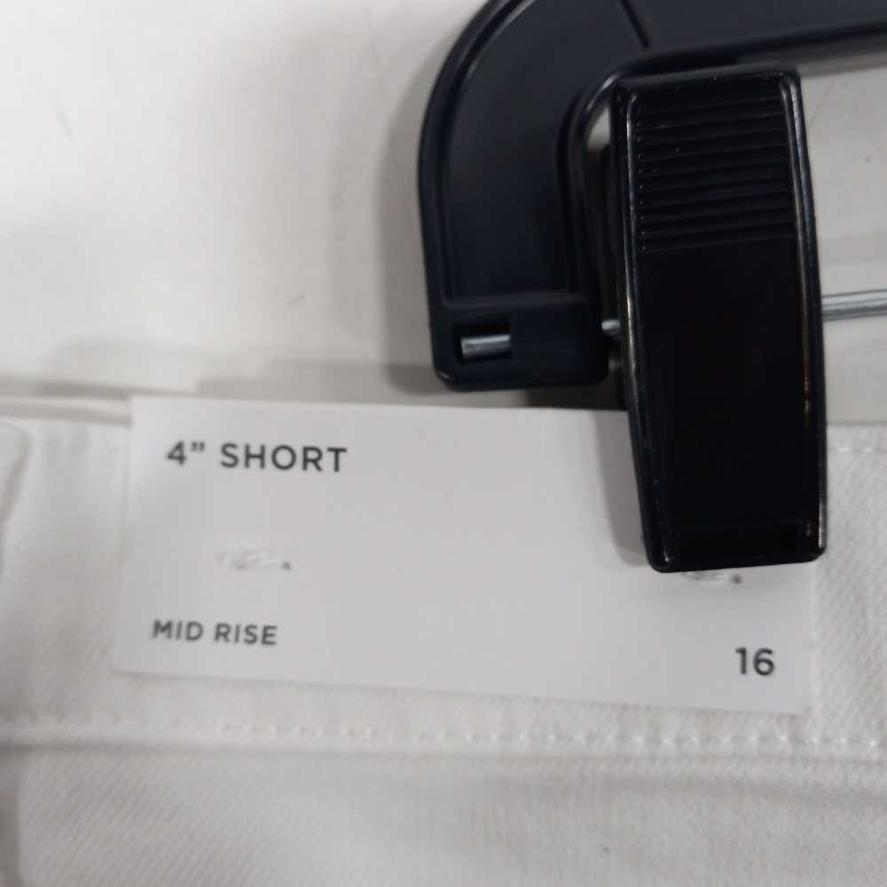 LOFT White Denim Jean Shorts Women's Size 16 - image 4