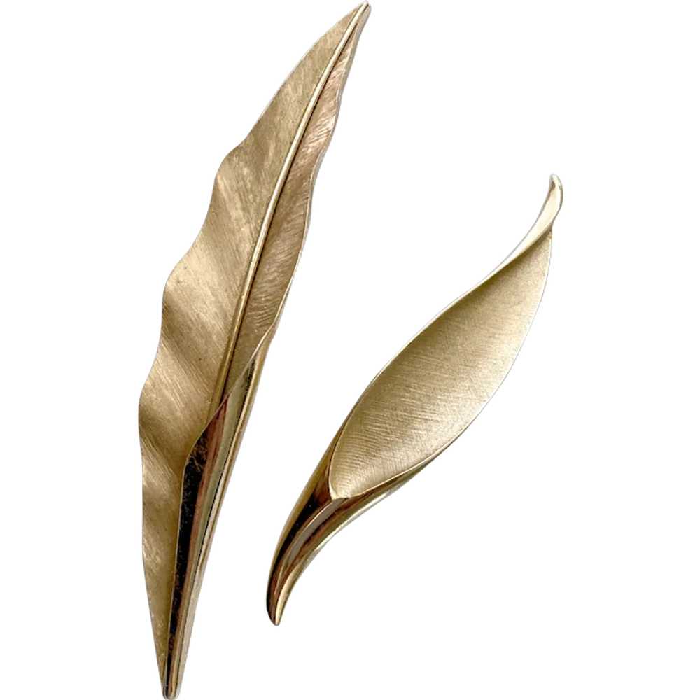 Trifari Large, Wavy Golden Feather Brooches, Set … - image 1