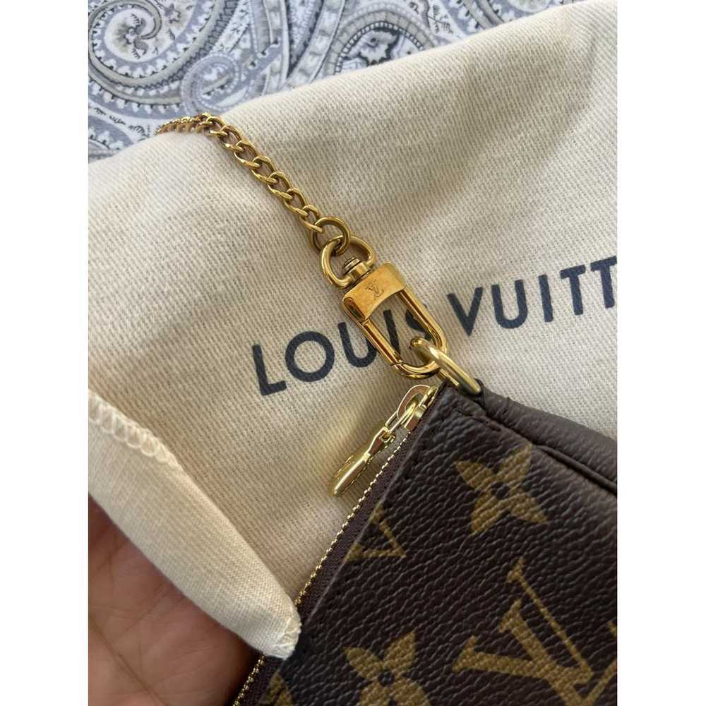 Louis Vuitton Pochette Accessoire leather mini bag - image 7
