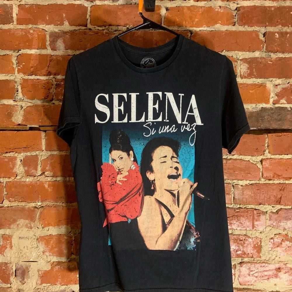 Designer Selena medium black graphic preowned T-s… - image 2