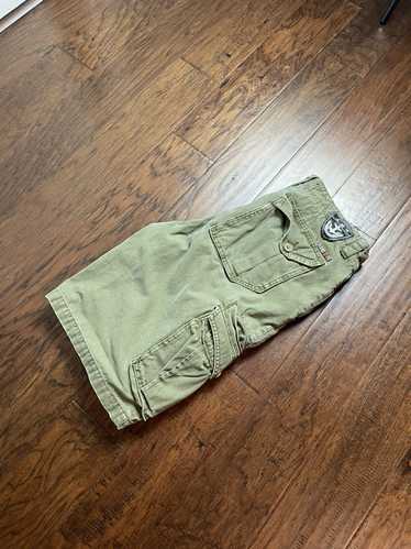 Streetwear × Vintage Y2K Cargo Shorts Free World