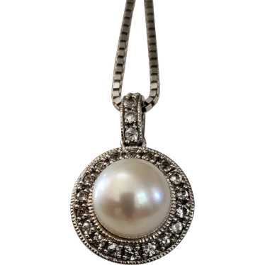 14k Gold Filigree Cultured Pearl and Diamond Penda