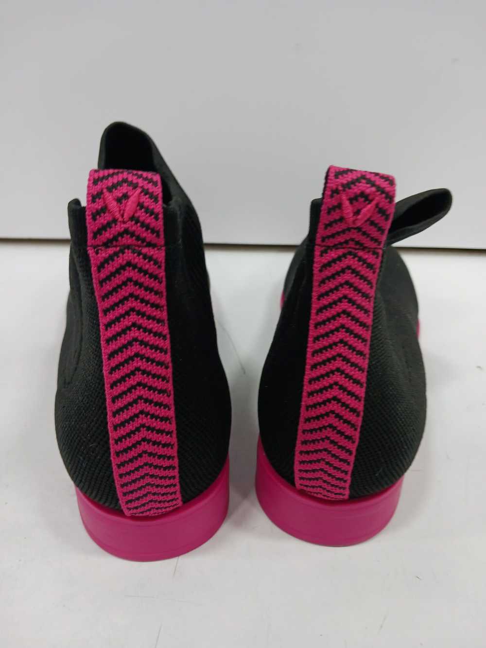 Vivaia Women's Black & Pink Size 10 Shoes - image 2