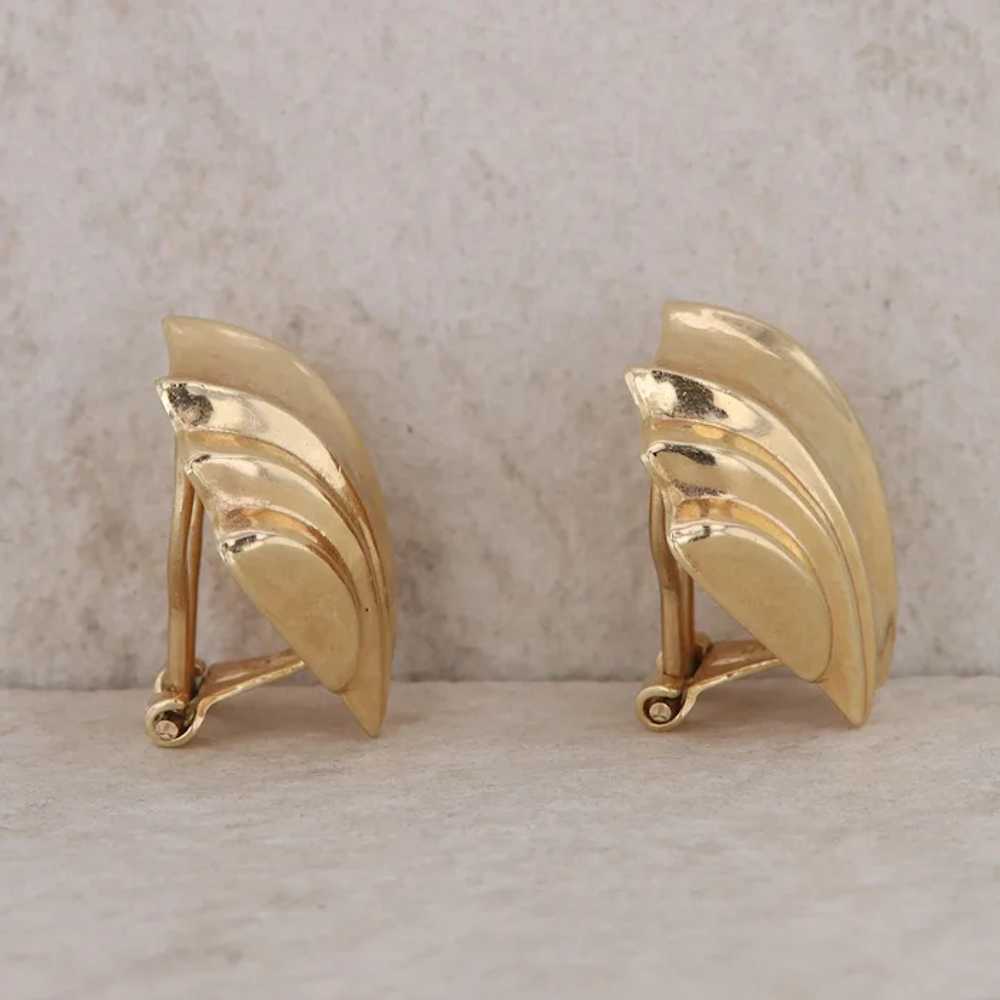 14k Yellow Gold Non Pierced Shell Earrings 6.1g - image 4