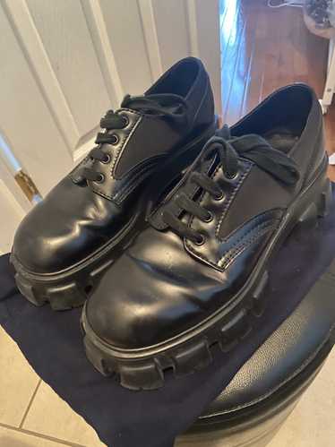 靴 90s-00s prada derby leather shoes 7 Prada - Leather lace-up derby shoes black - The Corner