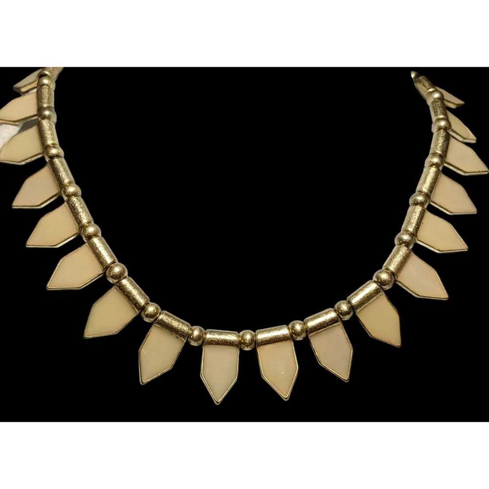 Other Vintage Tribal-Style Cream And Gold Neckalce - image 4