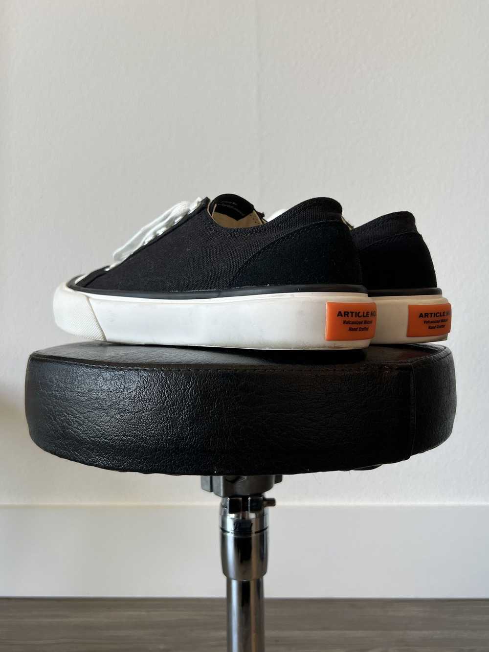 Article Number Article No. 1007 Low Top Sneakers - image 2