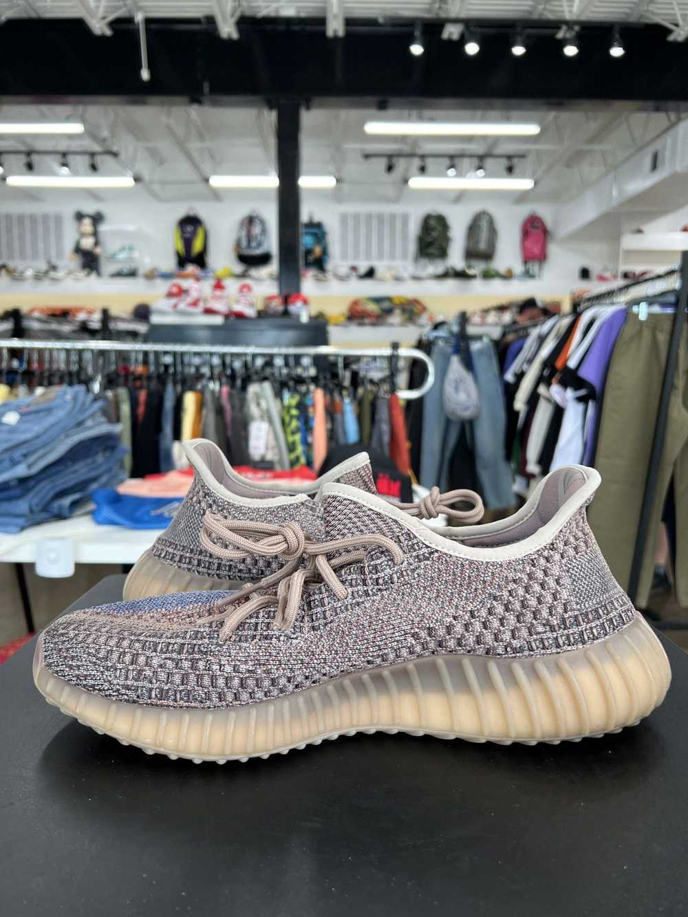 Adidas Adidas Yeezy 350 V2 Fade Sz. 10 (2020) - image 3