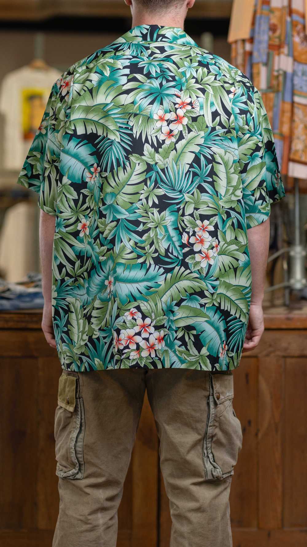 XXL Hilo Hattie Hawaiian Button Shirt - image 2