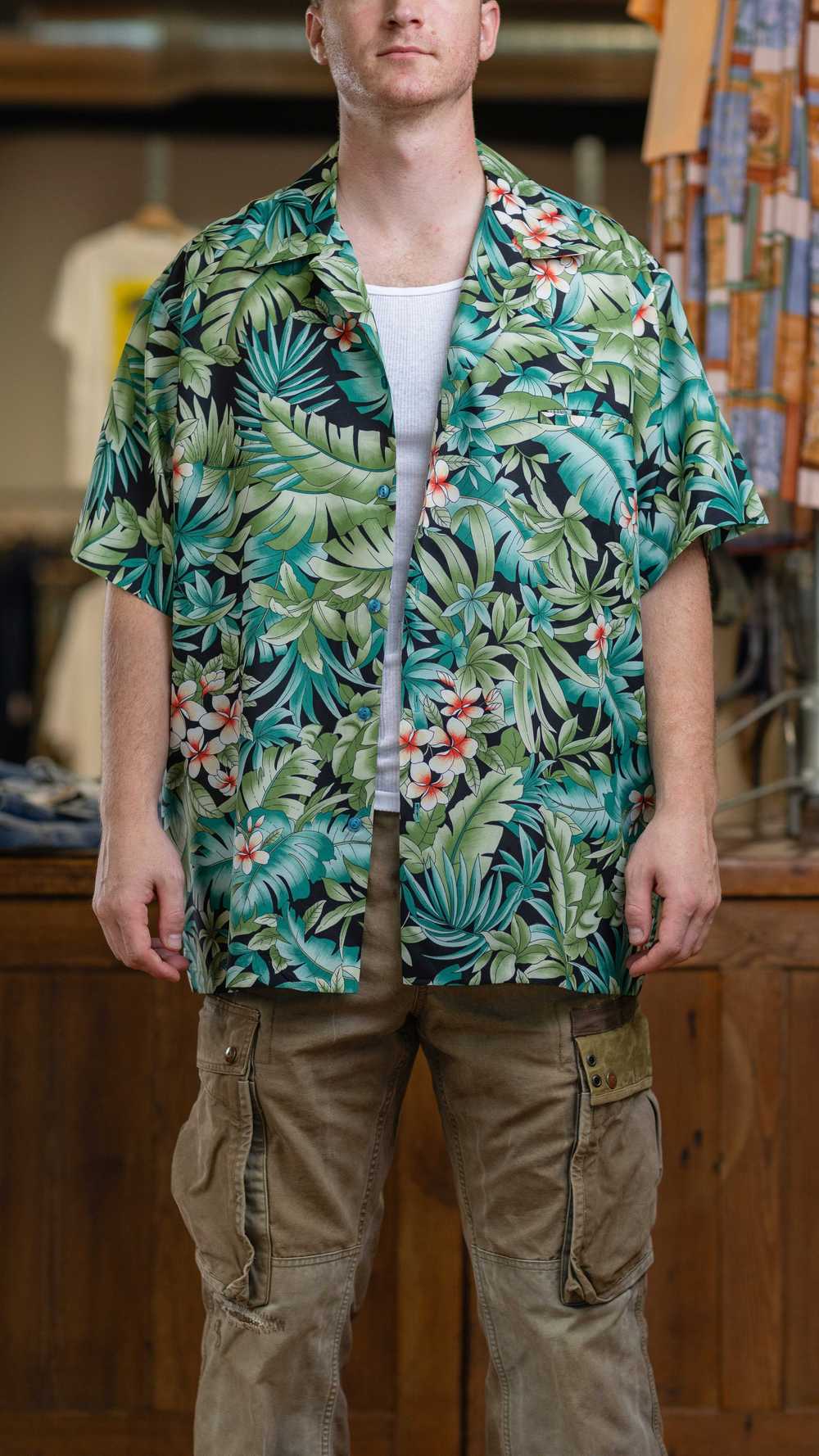 XXL Hilo Hattie Hawaiian Button Shirt - image 3