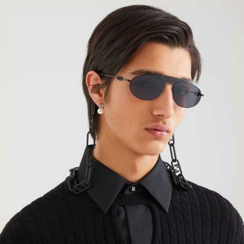 Fendi Sunglasses - image 10