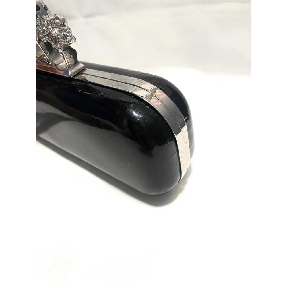 Alexander McQueen Knuckle patent leather clutch b… - image 7