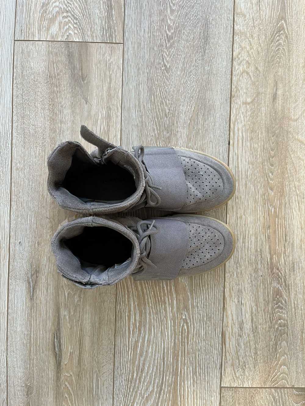 Adidas × Kanye West × Yeezy Season Yeezy 750 Choc… - image 3