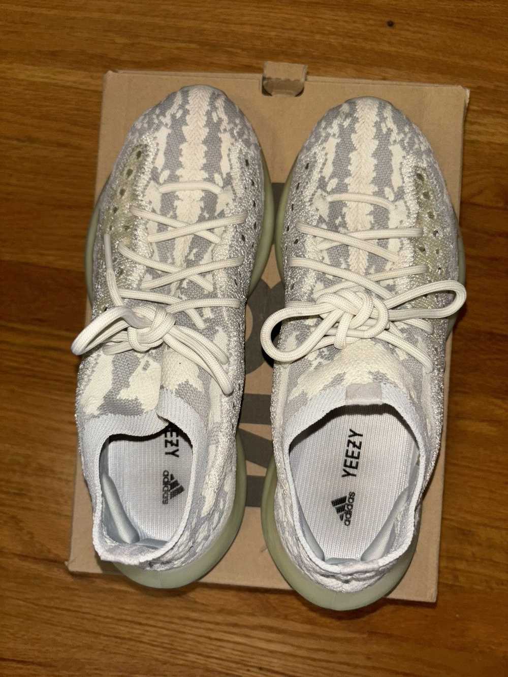 Adidas Yeezy 380 Alien - image 3