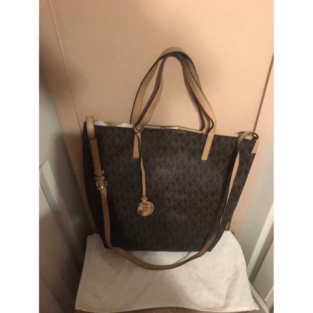 Michael Kors Leather tote - image 5