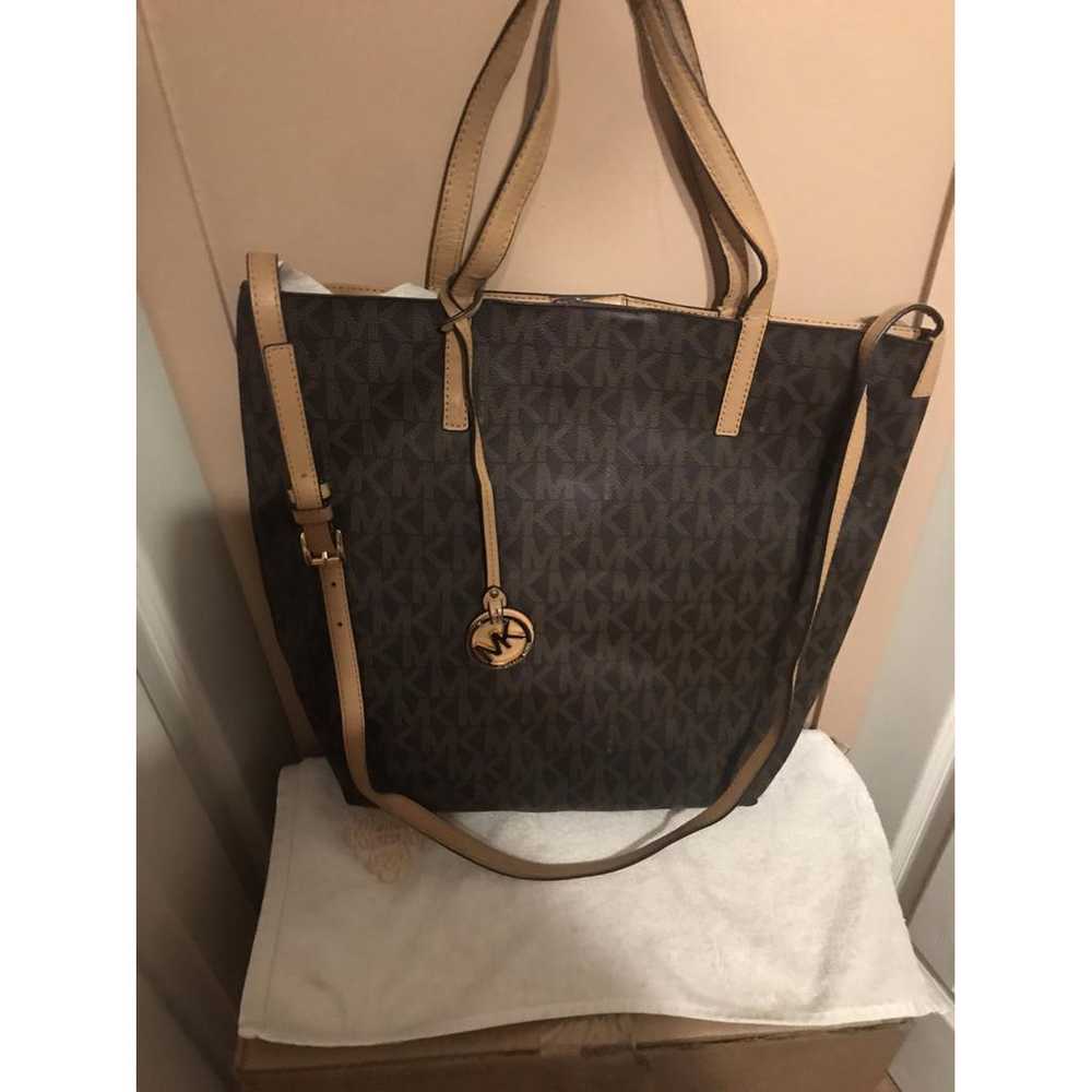 Michael Kors Leather tote - image 7