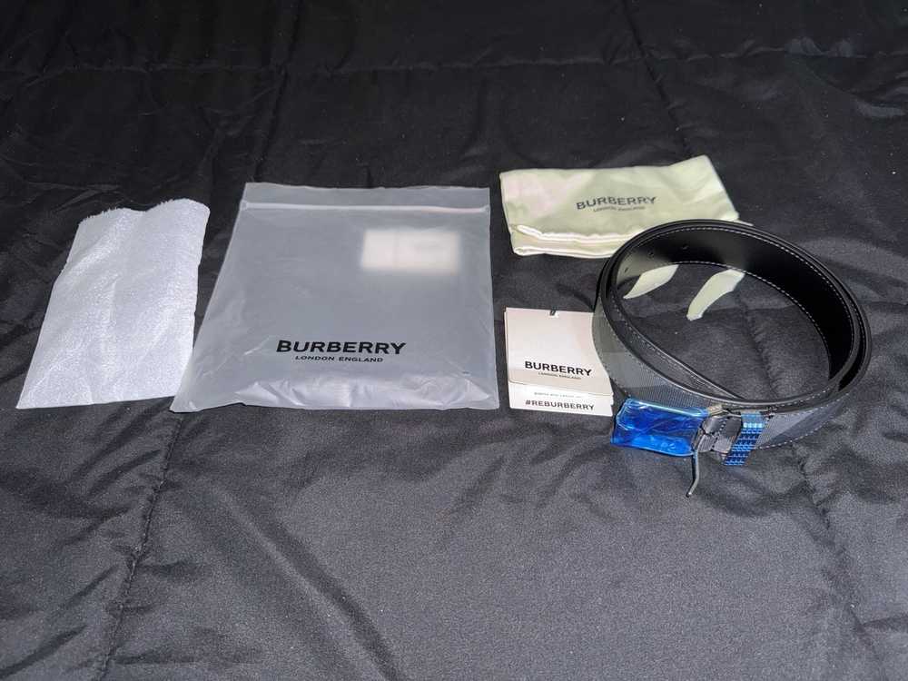 Burberry Burberry Vintage Check Leather Belt - image 1