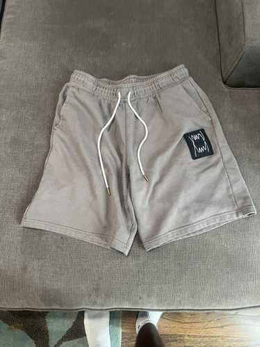 Puma Puma grey jogger shorts SIZE MEDIUM